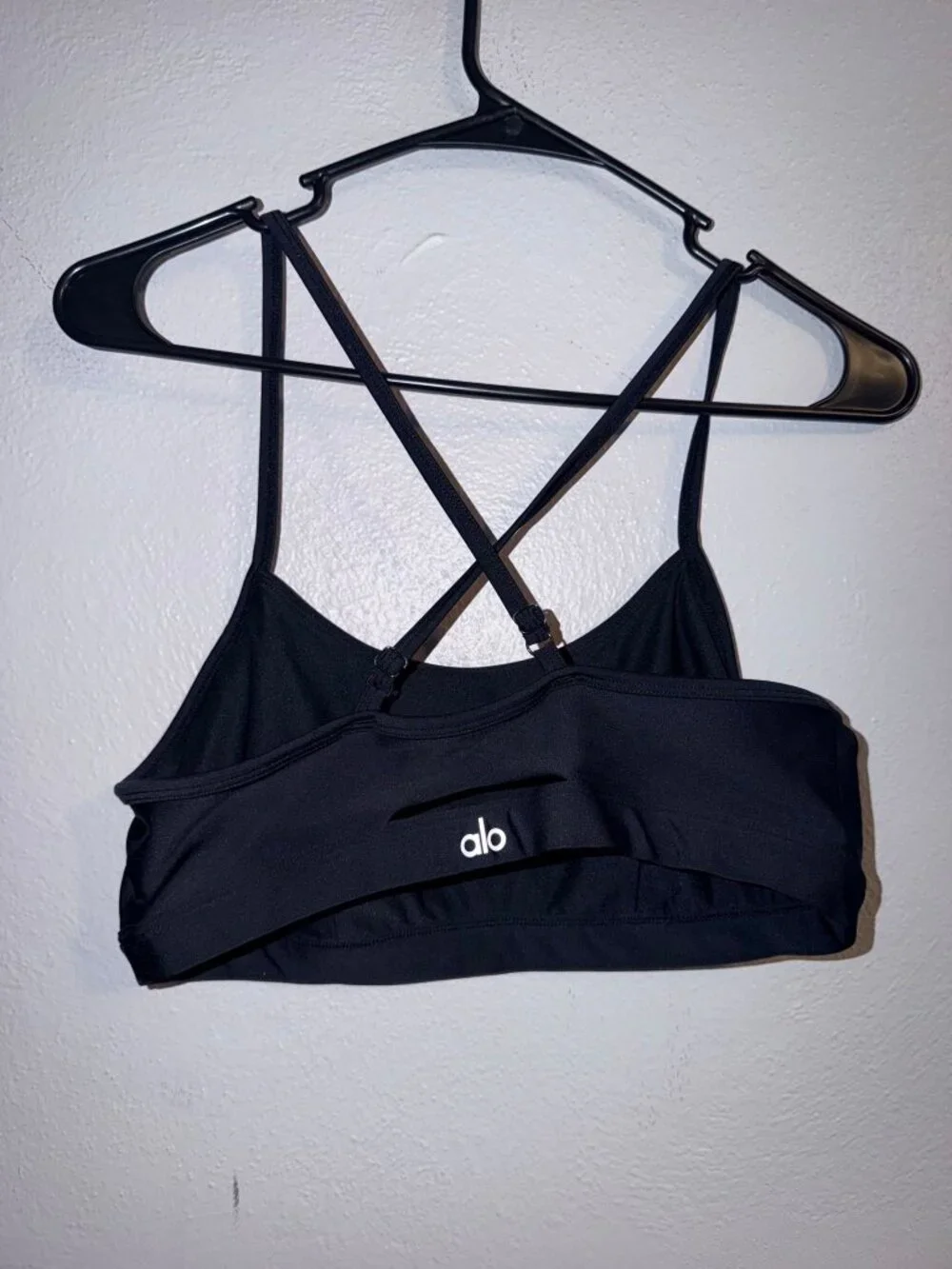 Alo Yoga Airlift Intrigue sports bra